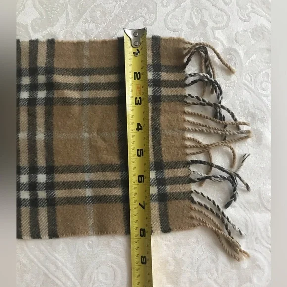 Burberry Cashmere Scarf - Picture 4 of 7